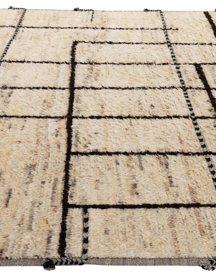 Detail image of 8' 5 x 10' 7 Hand Knotted Moroccan Wool Rug