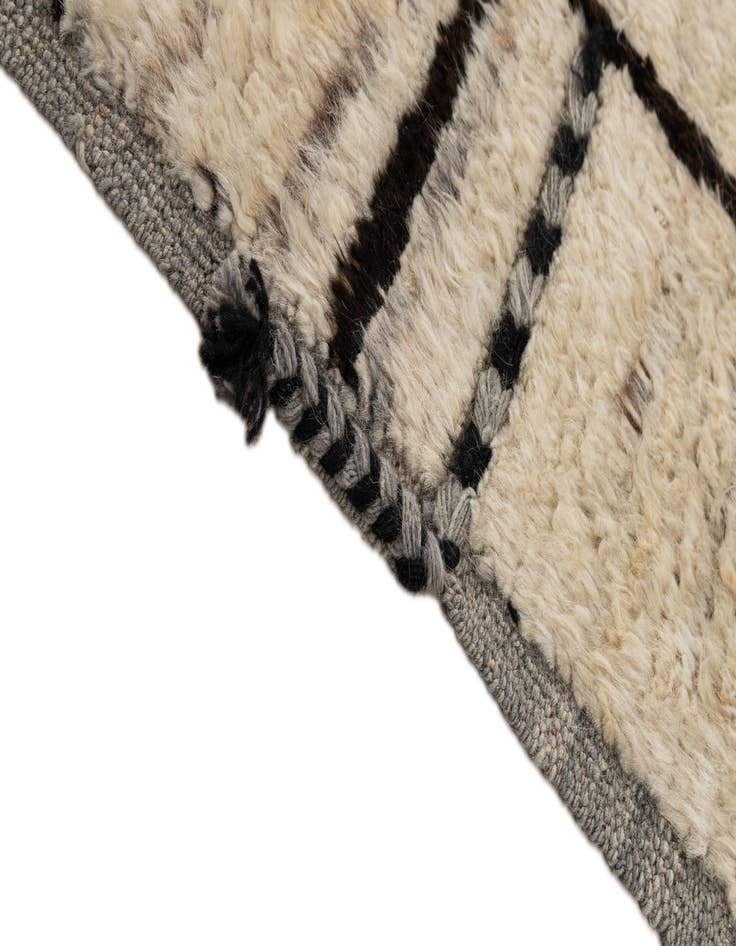 Detail image of 8' 5 x 10' 7 Hand Knotted Moroccan Wool Rug