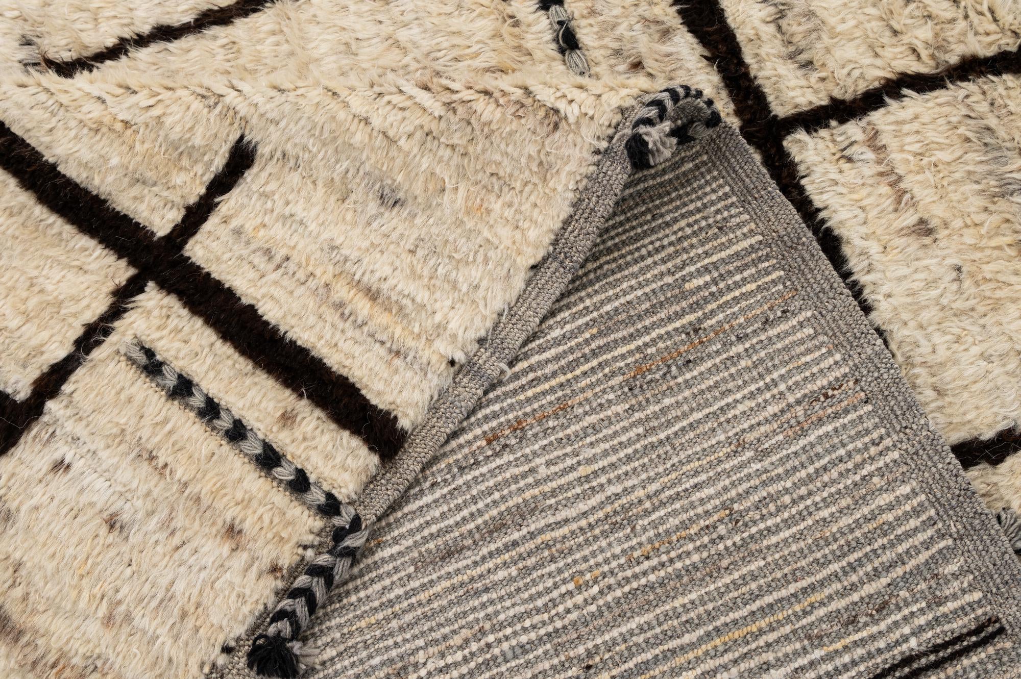 8' 5 x 10' 7 Hand Knotted Moroccan Wool Rug