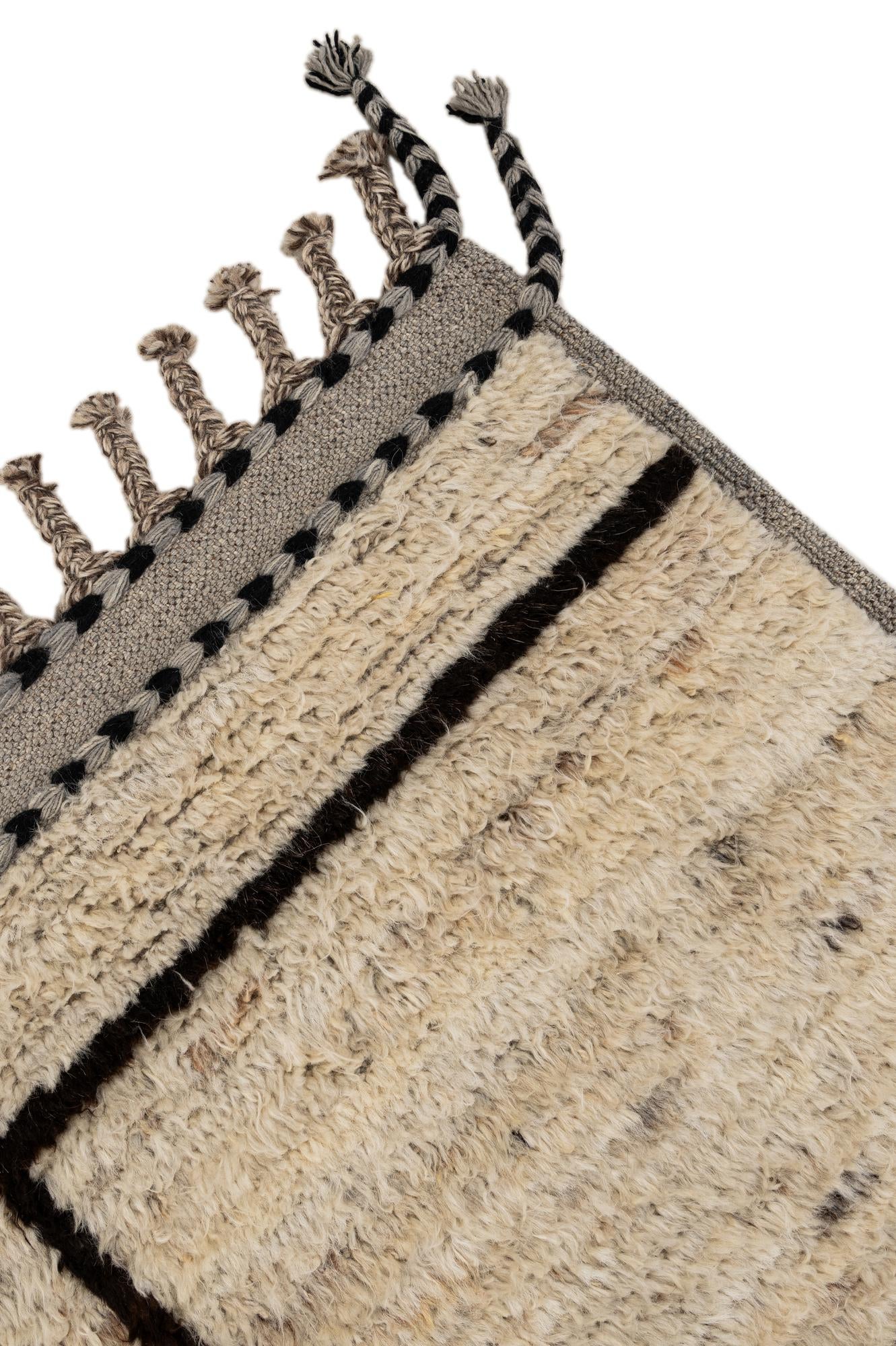 8' 5 x 10' 7 Hand Knotted Moroccan Wool Rug