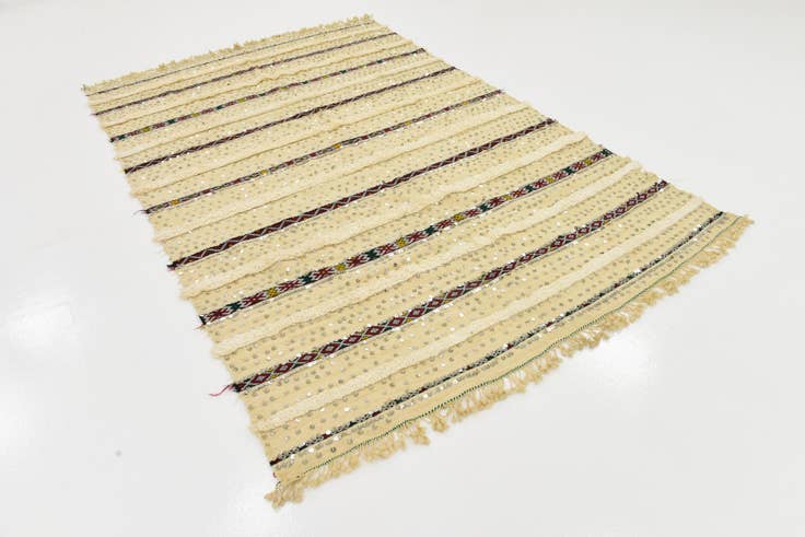 Detail image of 5' 7 x 8' 5 Hand Knotted Moroccan Wool Rug