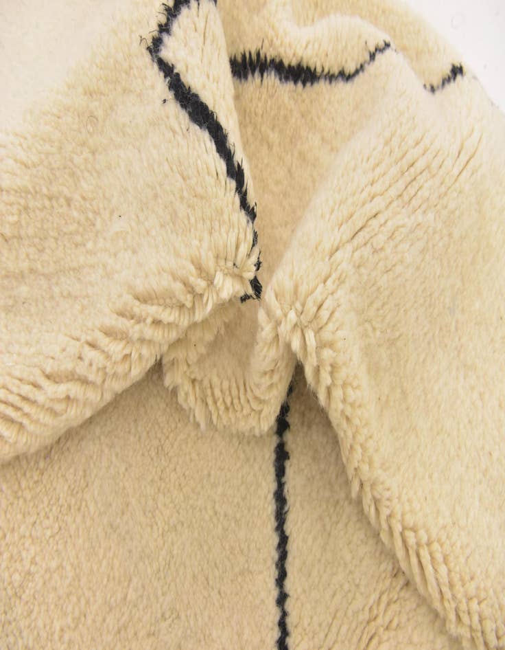 Detail image of 6' x 9' 8  Hand Knotted Moroccan Wool Rug