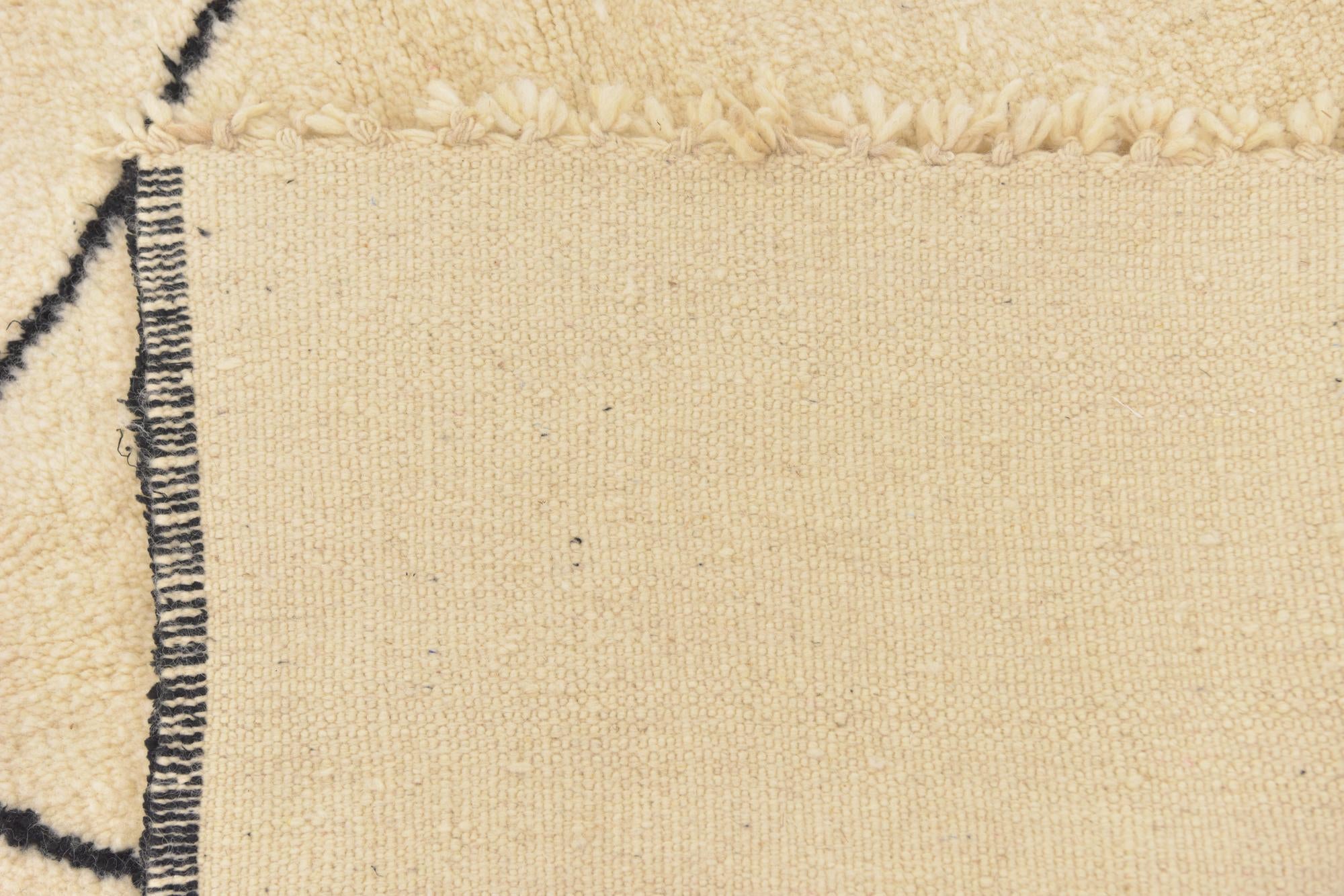 6' x 9' 8 Hand Knotted Moroccan Wool Rug