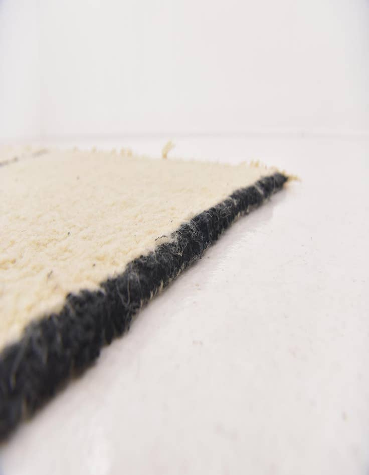 Detail image of 6' x 9' 8  Hand Knotted Moroccan Wool Rug