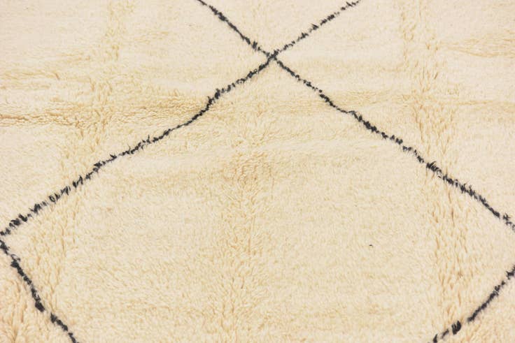 Detail image of 6' 7 x 9' 8 Hand Knotted Moroccan Wool Rug