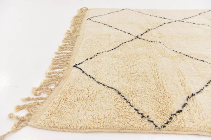 Detail image of 6' 7 x 9' 8 Hand Knotted Moroccan Wool Rug