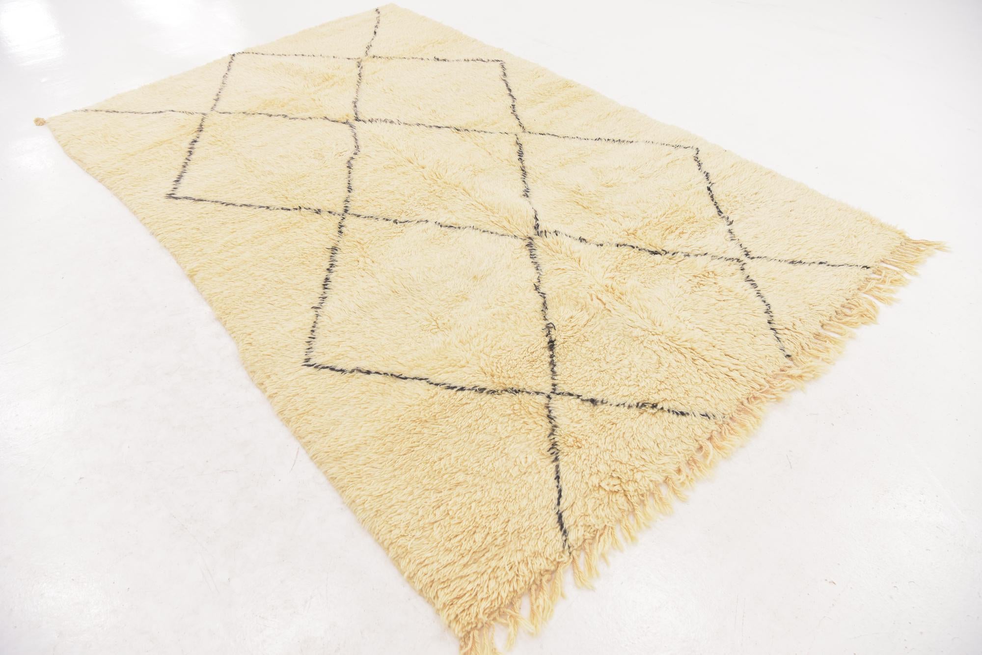 5' 9 x 9' Hand Knotted Moroccan Wool Rug