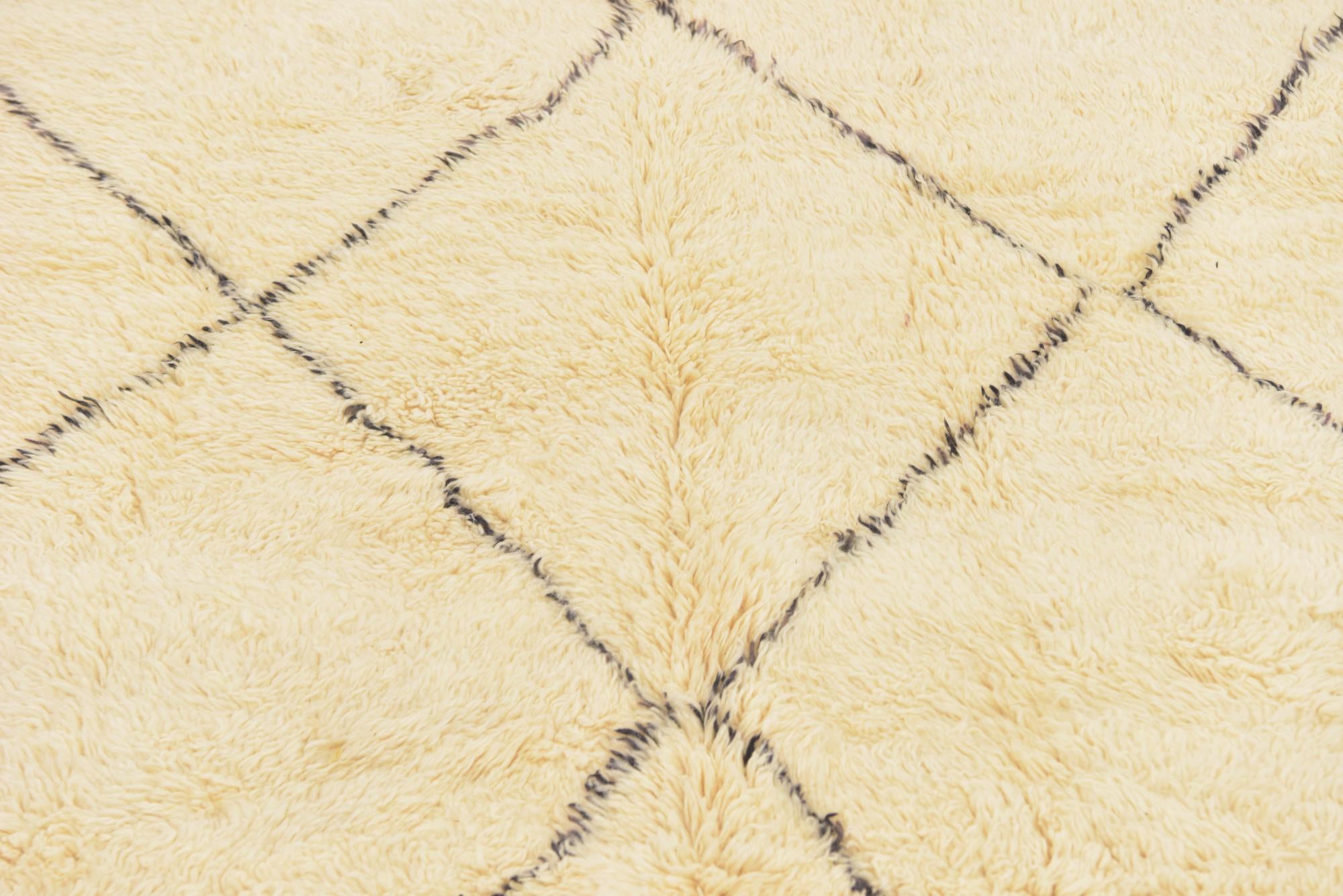 5' 9 x 9' Hand Knotted Moroccan Wool Rug