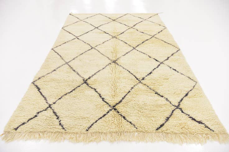 Detail image of 6' 9 x 9' 9 Hand Knotted Moroccan Wool Rug