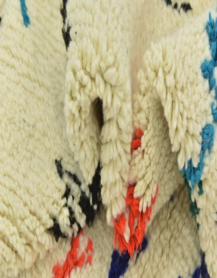 Detail image of 7' x 9' 5 Hand Knotted Moroccan Wool Rug