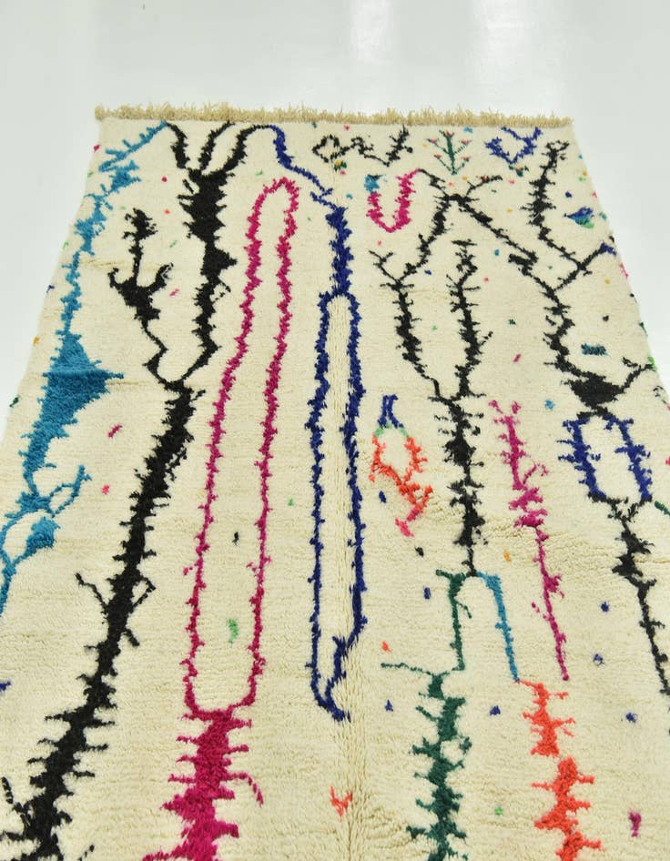 Detail image of 7' x 9' 5 Hand Knotted Moroccan Wool Rug