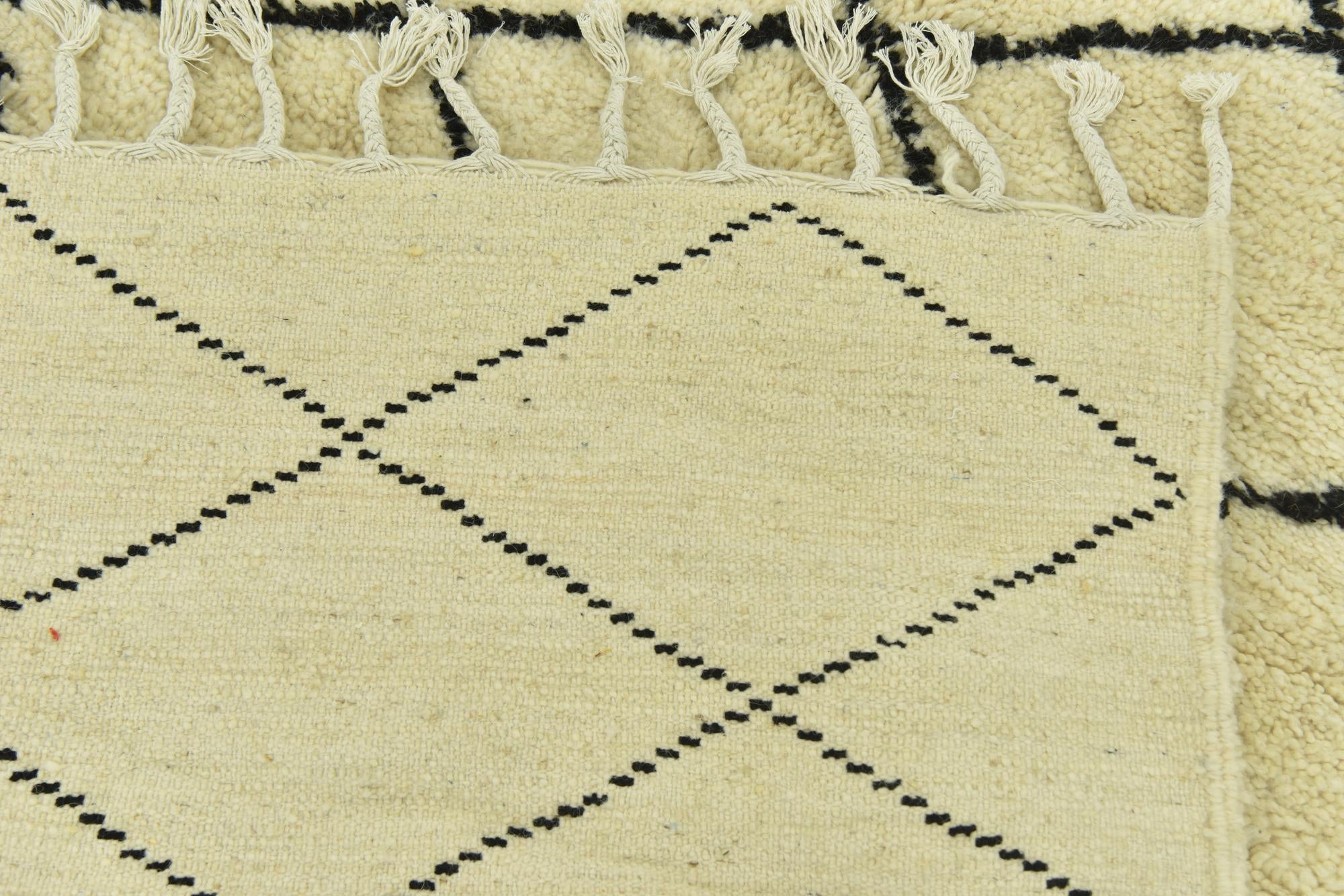 5' x 8' 2 Hand Knotted Moroccan Wool Rug