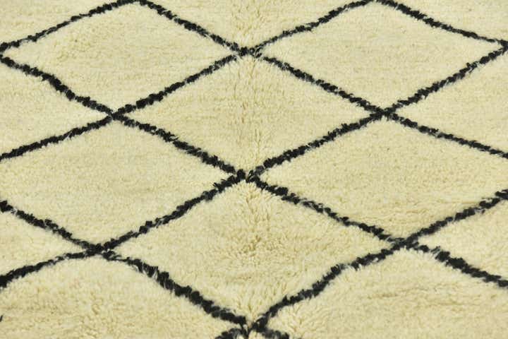 5' x 8' 2 Hand Knotted Moroccan Wool Rug