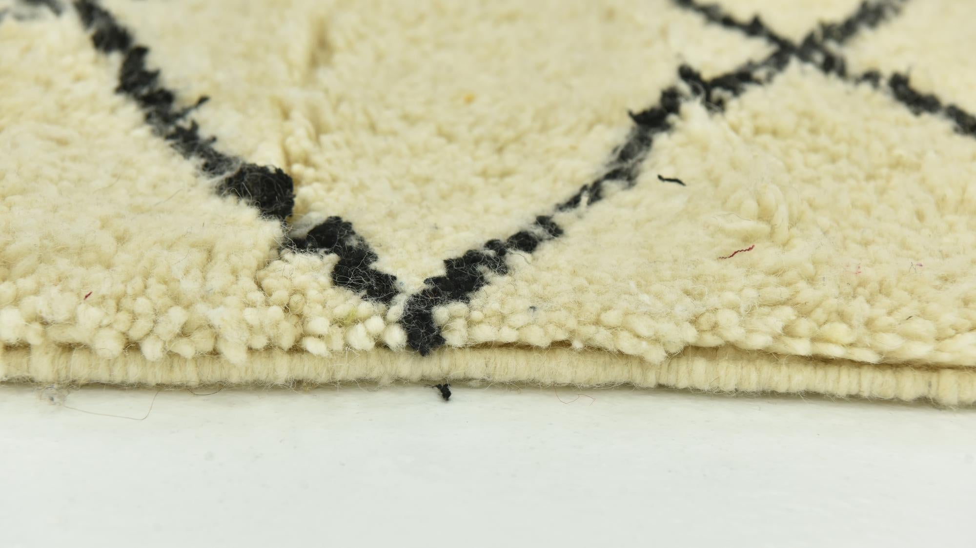 5' x 8' 2 Hand Knotted Moroccan Wool Rug
