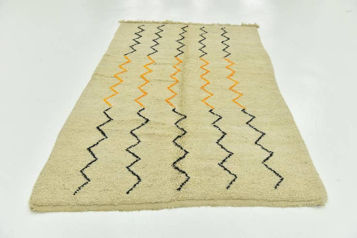 Detail image of 5' x 8' 5 Hand Knotted Moroccan Wool Rug