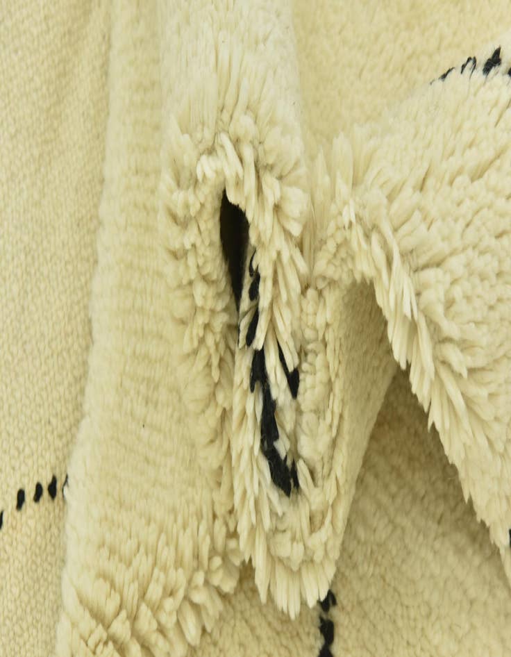 Detail image of 4' 10 x 8' 3  Hand Knotted Moroccan Wool Rug