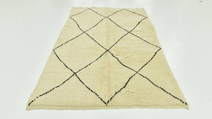 Detail image of 4' 10 x 8' 3 Hand Knotted Moroccan Wool Rug