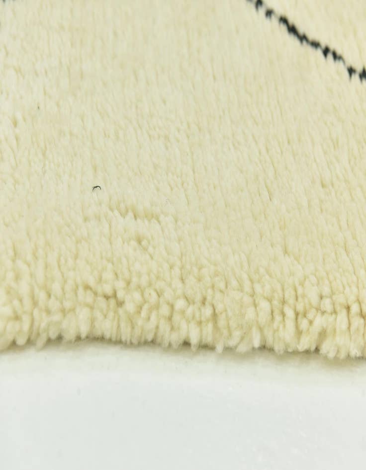 Detail image of 4' 10 x 8' 3  Hand Knotted Moroccan Wool Rug