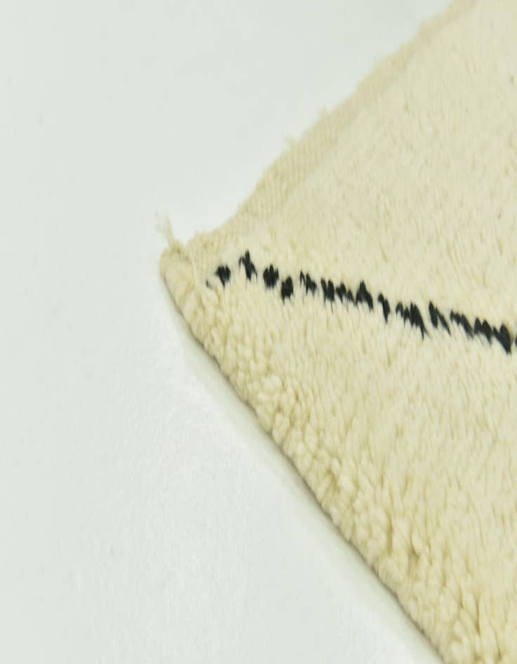 Detail image of 4' 10 x 8' 3  Hand Knotted Moroccan Wool Rug