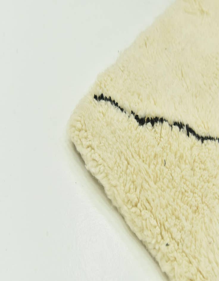 Detail image of 6' 6 x 9' 7  Hand Knotted Moroccan Wool Rug