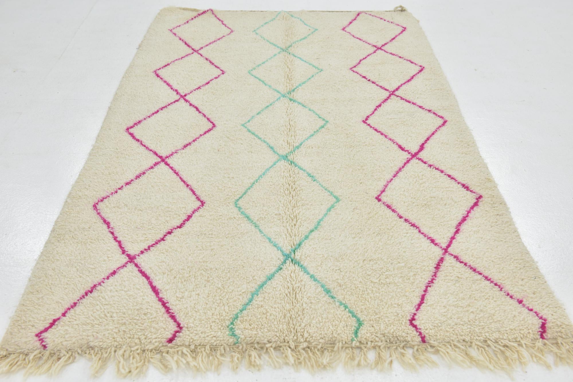 4' 9 x 8' Hand Knotted Moroccan Wool Rug