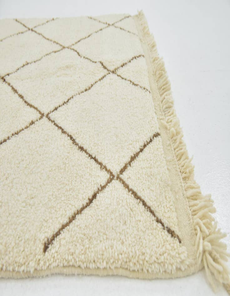 Detail image of 4' 9 x 8' 3  Hand Knotted Moroccan Wool Rug