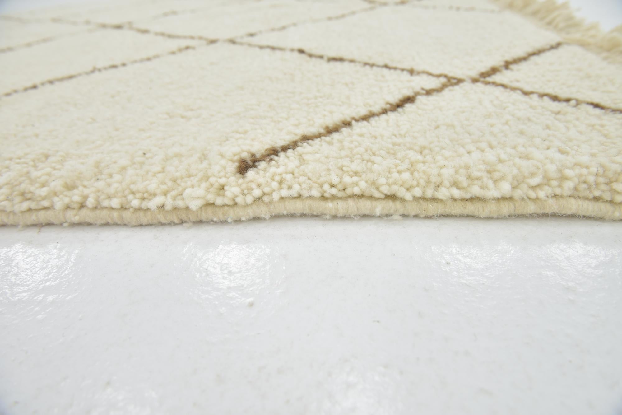 4' 9 x 8' 3 Hand Knotted Moroccan Wool Rug