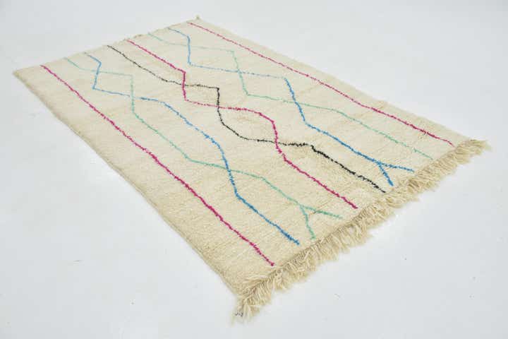 5' x 8' Hand Knotted Moroccan Wool Rug