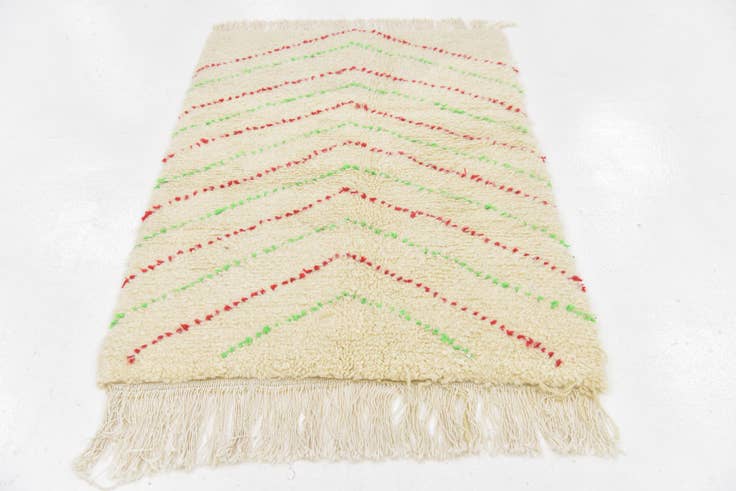 Detail image of 3' 2 x 4' 10 Hand Knotted Moroccan Wool Rug