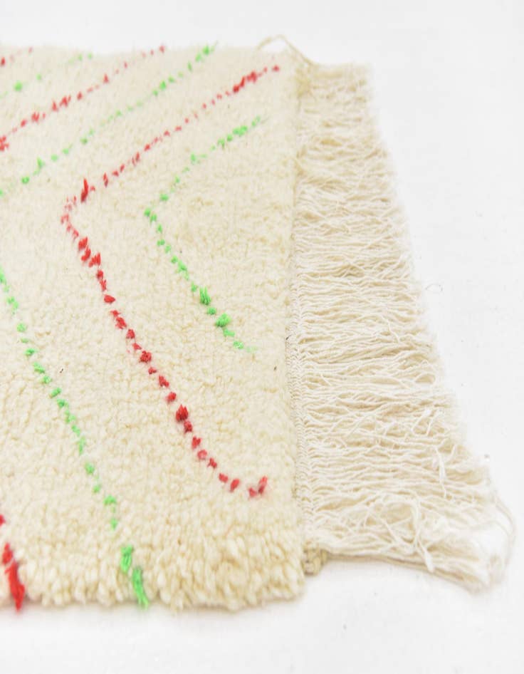 Detail image of 3' 2 x 4' 10 Hand Knotted Moroccan Wool Rug