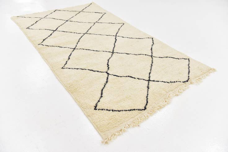 Detail image of 4' 10 x 8' 3 Hand Knotted Moroccan Wool Rug