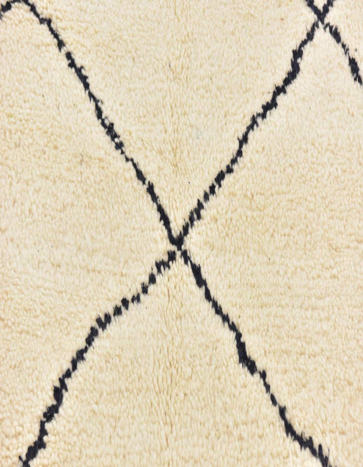 Detail image of 4' 10 x 8' 3 Hand Knotted Moroccan Wool Rug