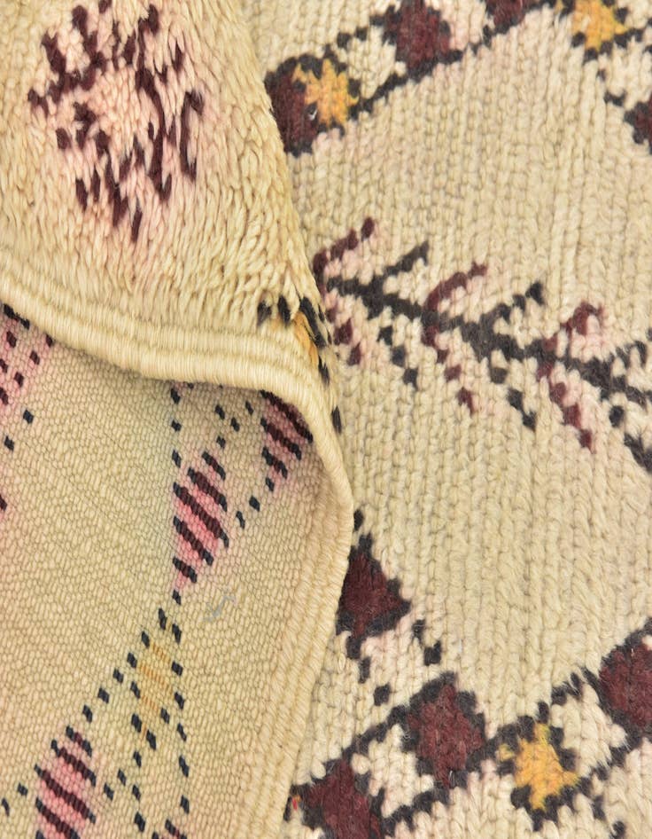 Detail image of 5' 7 x 7' 2  Hand Knotted Moroccan Wool Rug