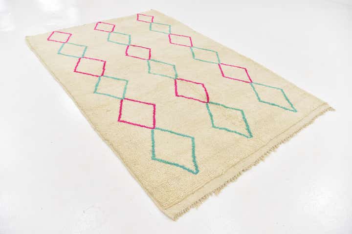 5' 6 x 8' Hand Knotted Moroccan Wool Rug