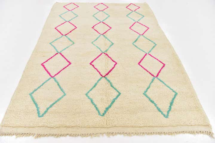 5' 6 x 8' Hand Knotted Moroccan Wool Rug