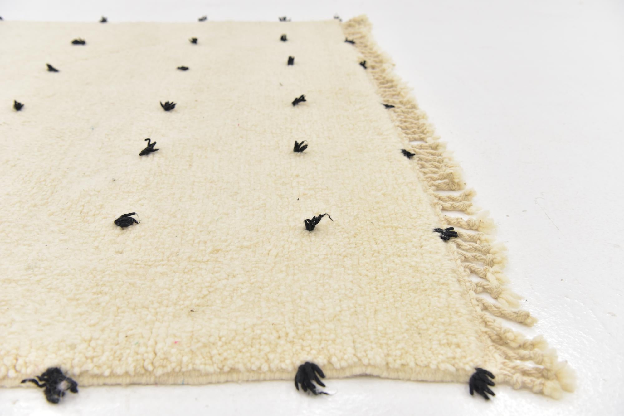 5' 2 x 8' 5 Hand Knotted Moroccan Wool Rug