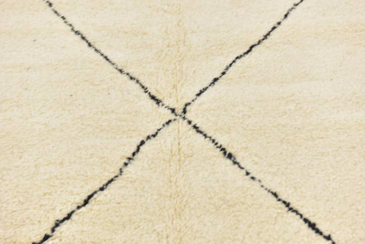 Detail image of 7' x 9' 9 Hand Knotted Moroccan Wool Rug
