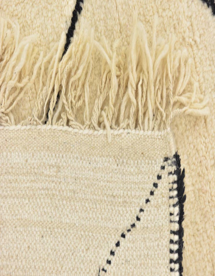 Detail image of 6' 8 x 9' 10  Hand Knotted Moroccan Wool Rug