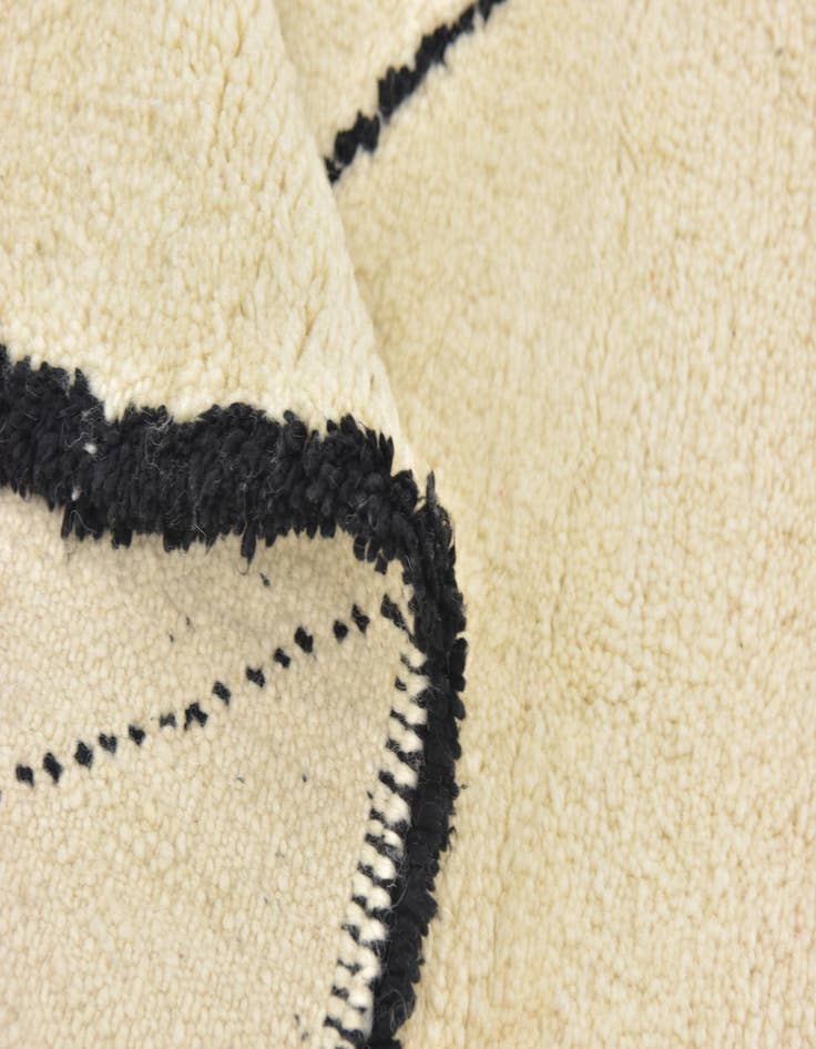 Detail image of 6' 8 x 9' 10  Hand Knotted Moroccan Wool Rug