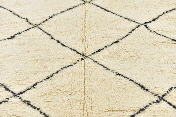 Detail image of 6' 6 x 10' Hand Knotted Moroccan Wool Rug