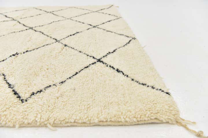 6' 6 x 10' Hand Knotted Moroccan Wool Rug