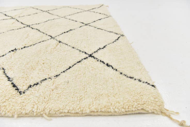 Detail image of 6' 6 x 10' Hand Knotted Moroccan Wool Rug