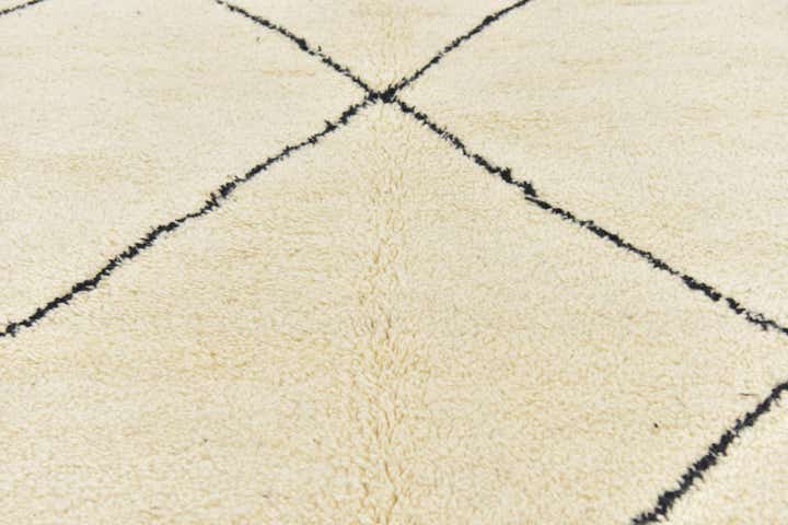 6' 6 x 9' 10 Hand Knotted Moroccan Wool Rug