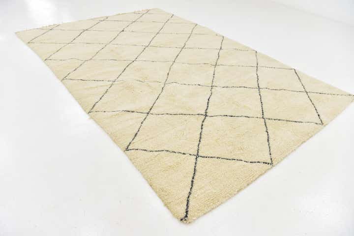 7' x 10' 2 Hand Knotted Moroccan Wool Rug