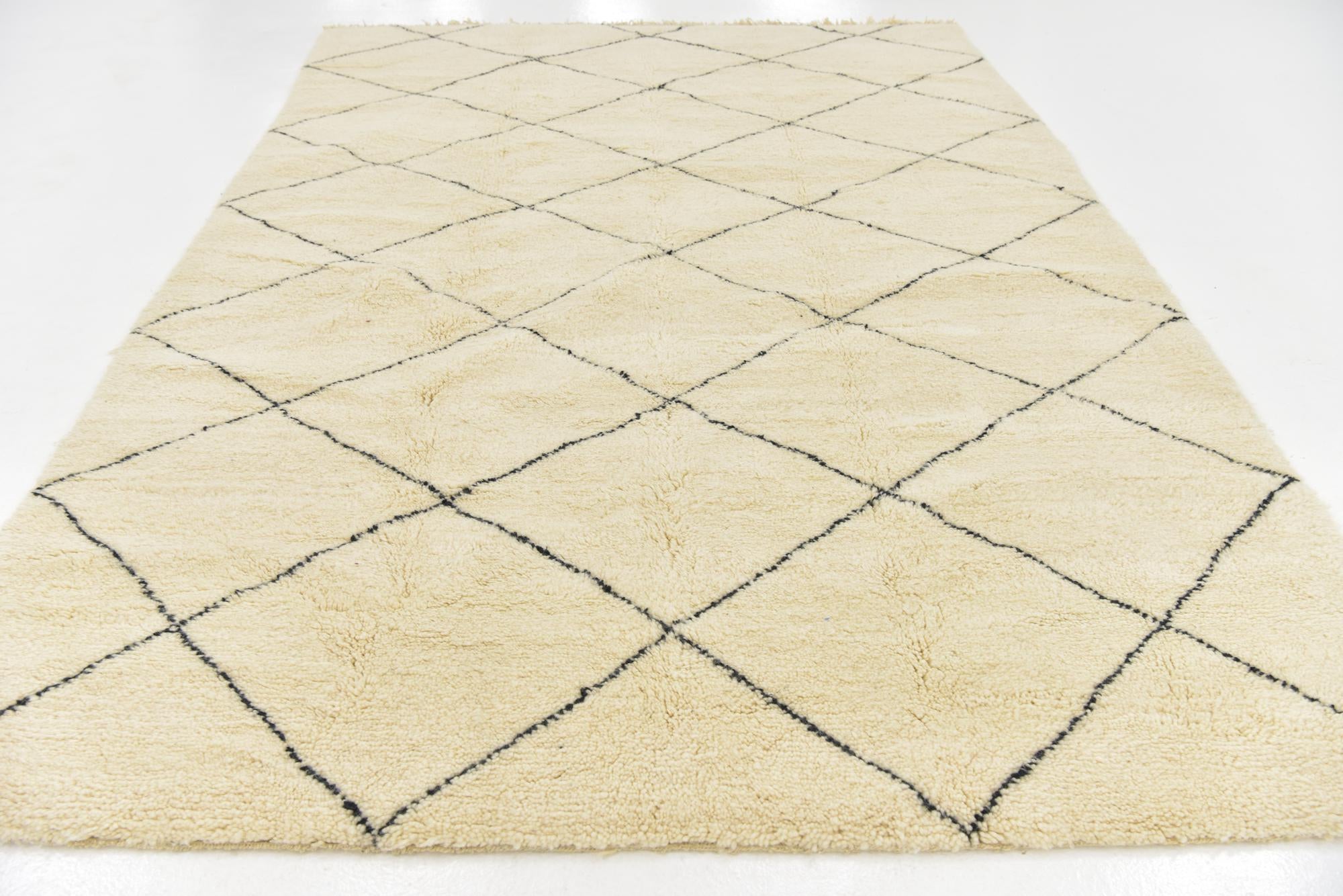 7' x 10' 2 Hand Knotted Moroccan Wool Rug