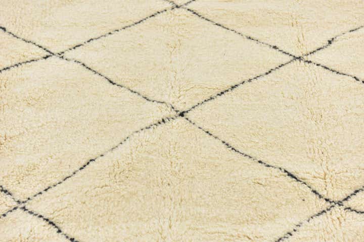 7' x 10' 2 Hand Knotted Moroccan Wool Rug
