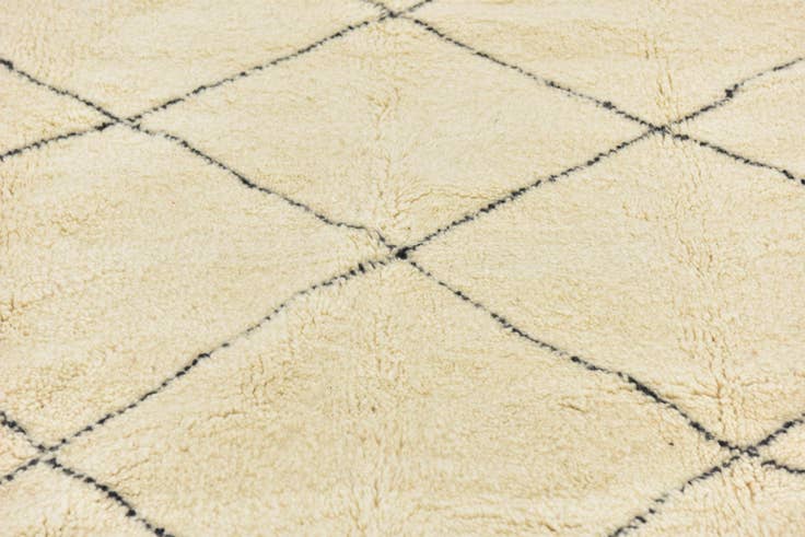 Detail image of 7' x 10' 2 Hand Knotted Moroccan Wool Rug