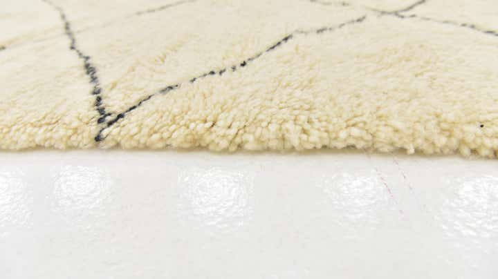7' x 10' 2 Hand Knotted Moroccan Wool Rug