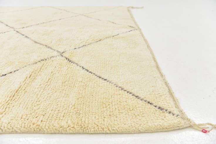 Detail image of 6' 9 x 9' 10 Hand Knotted Moroccan Wool Rug