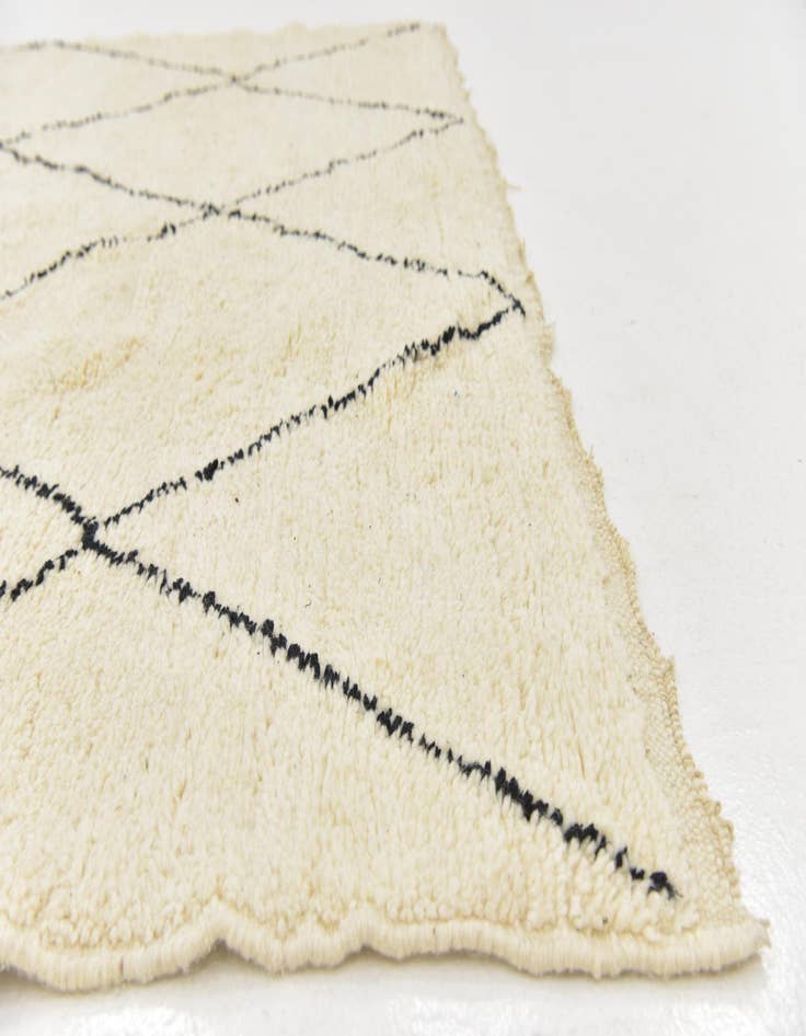 Detail image of 6' 7 x 9' 9 Hand Knotted Moroccan Wool Rug